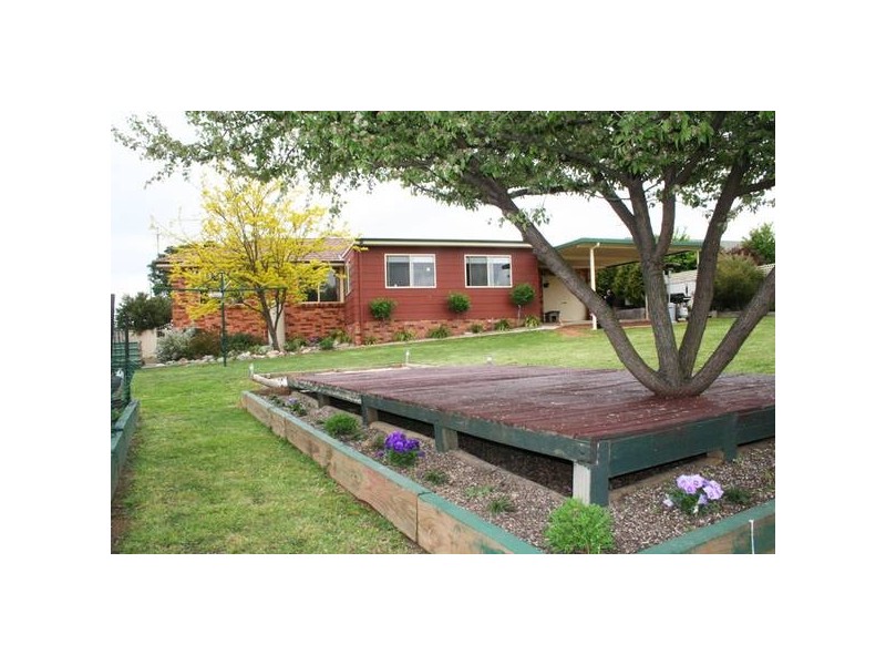 23 Turner Crescent, Orange NSW 2800