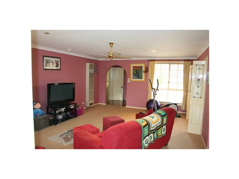 23 Turner Crescent, Orange NSW 2800
