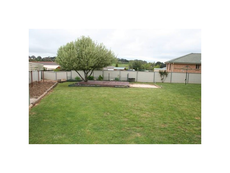23 Turner Crescent, Orange NSW 2800