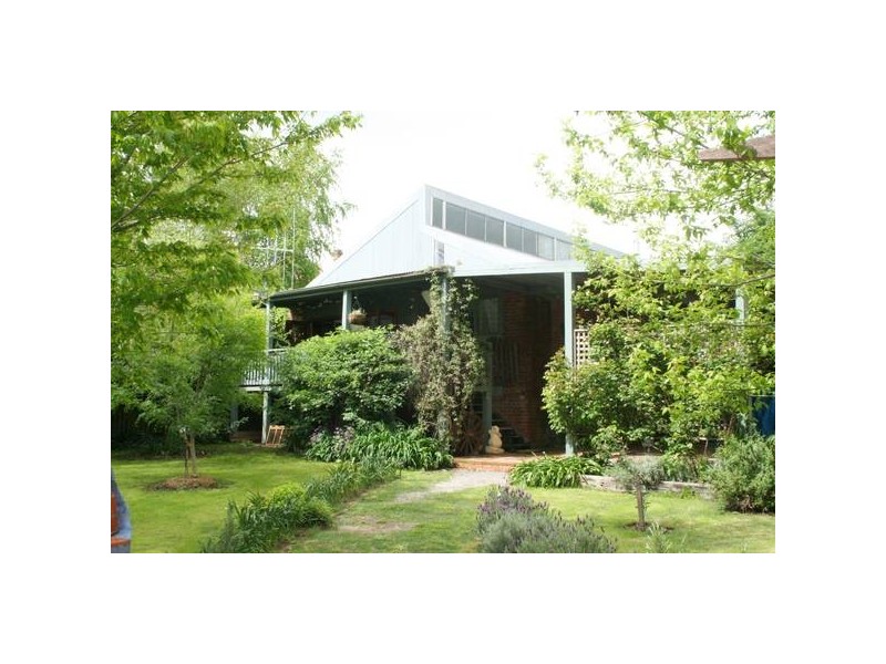 17 Pym Street (Millthorpe), Orange NSW 2800