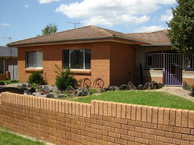 32 Palmer Street, Blayney NSW 2799