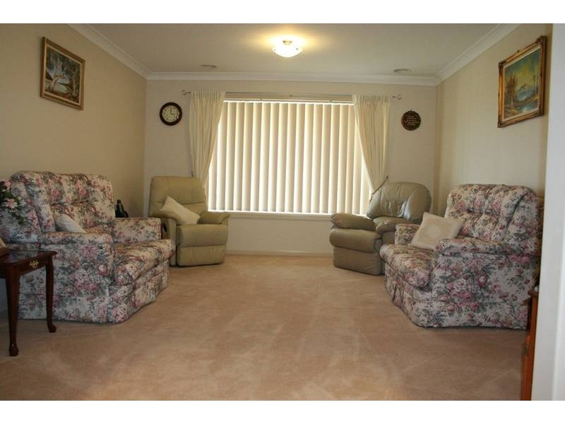 3 Avonlea Place, Orange NSW 2800