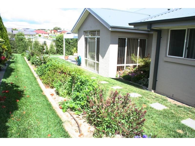 3 Avonlea Place, Orange NSW 2800