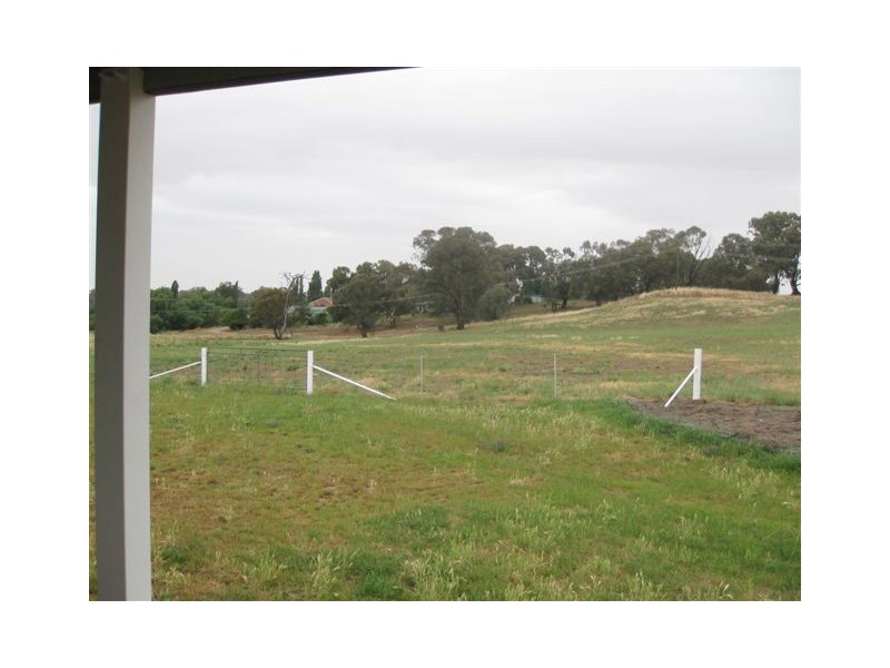 9 Merga Street, Cudal NSW 2864