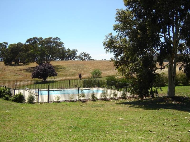 1 Roslyn Road, Woodstock NSW 2538