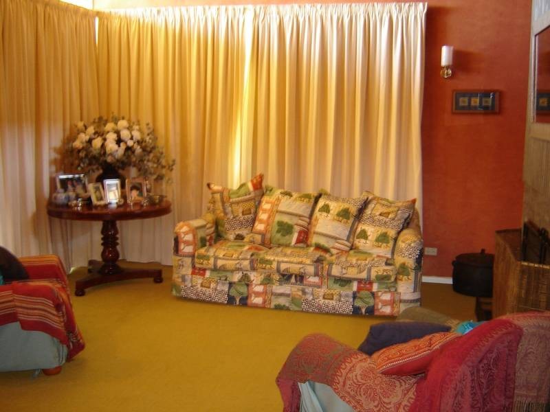 1 Roslyn Road, Woodstock NSW 2538