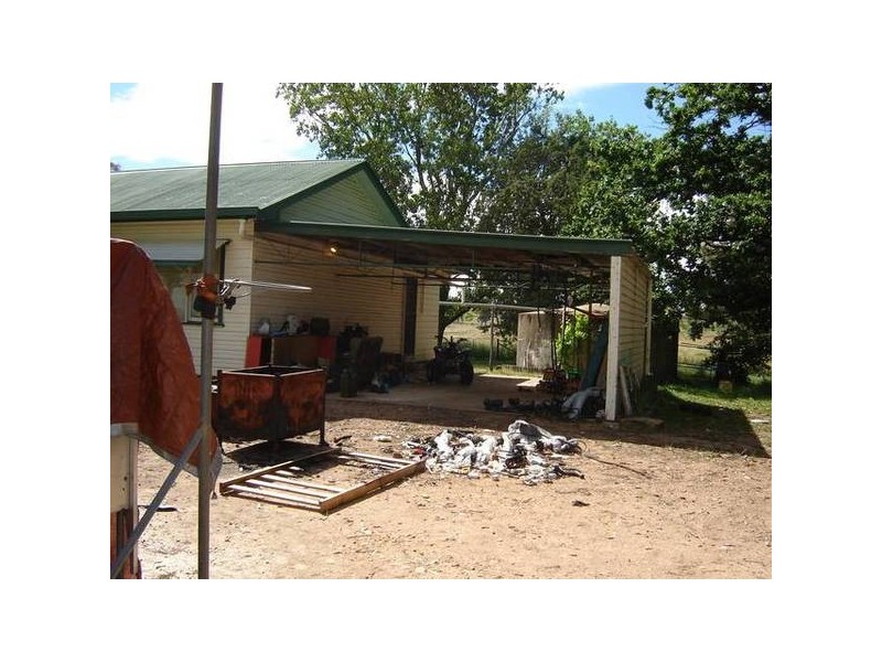 90 Sunset Hills Road, Neville NSW 2799