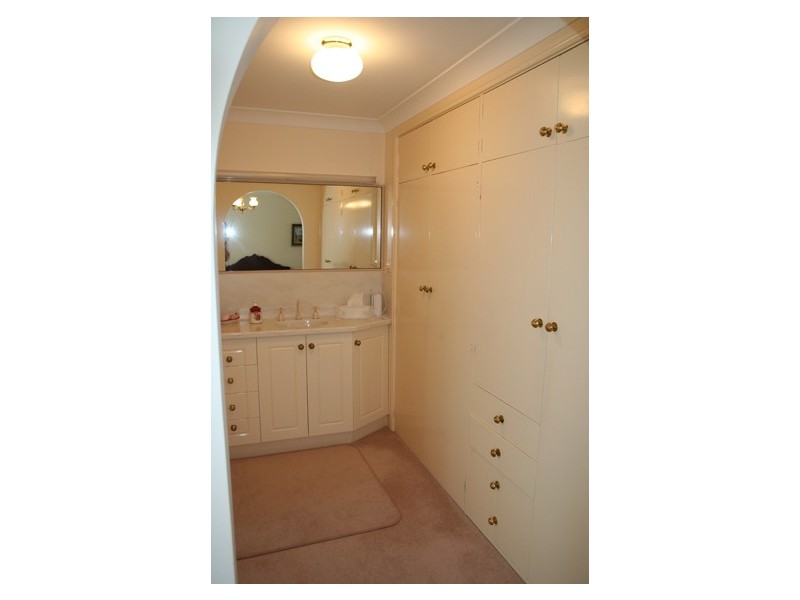 12 Kumali Circuit, Orange NSW 2800