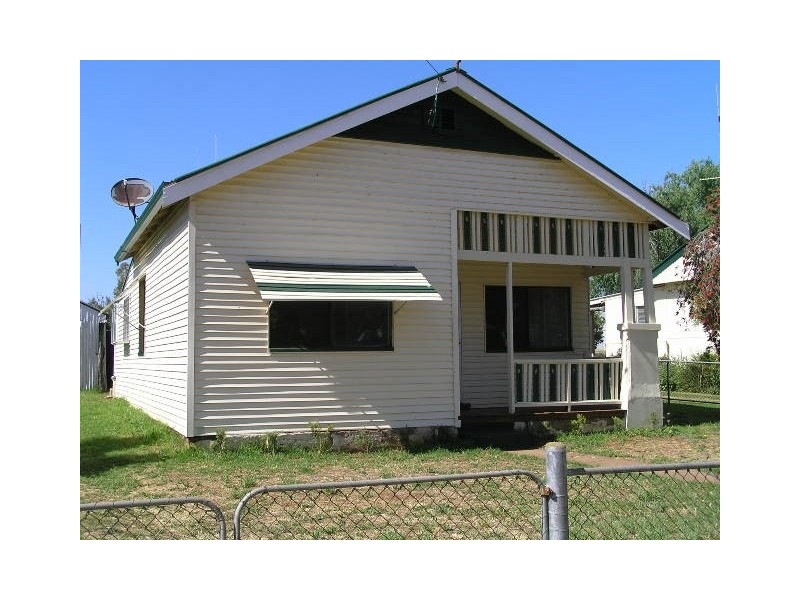 5 Lachlan Street (Yeoval), Molong NSW 2866