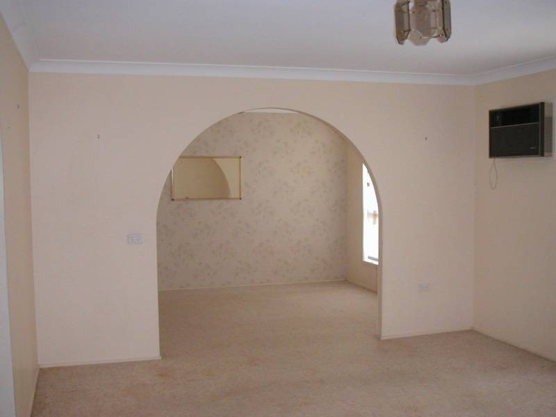 Avenell Heights QLD 4670