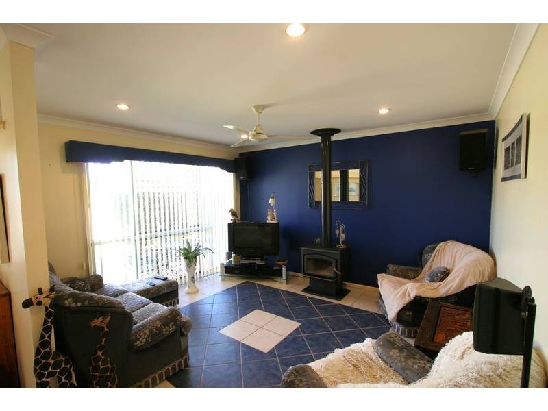 Avenell Heights QLD 4670
