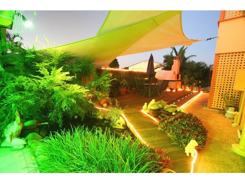 Avenell Heights QLD 4670