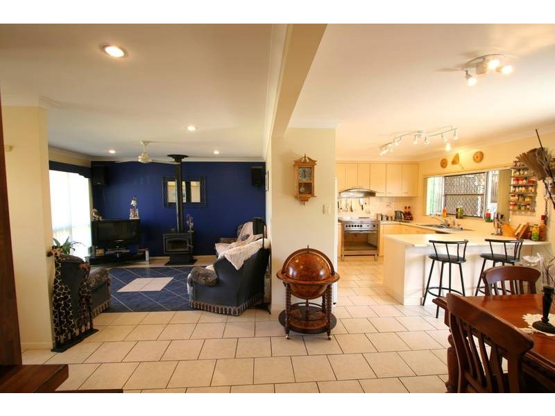 Avenell Heights QLD 4670