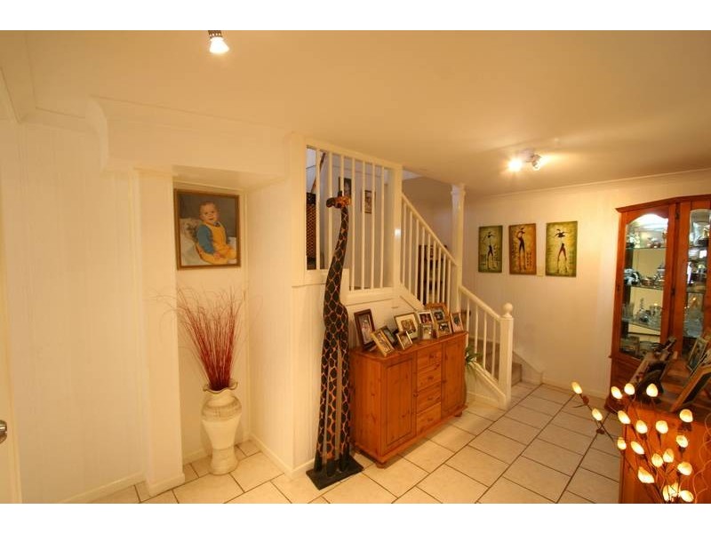 Avenell Heights QLD 4670