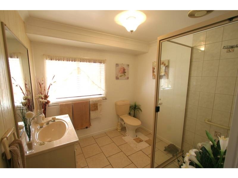 Avenell Heights QLD 4670