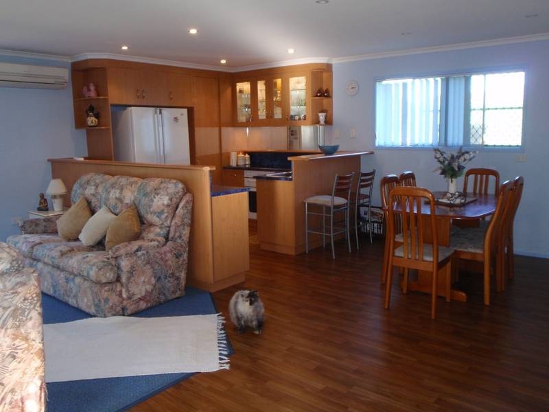 Avenell Heights QLD 4670