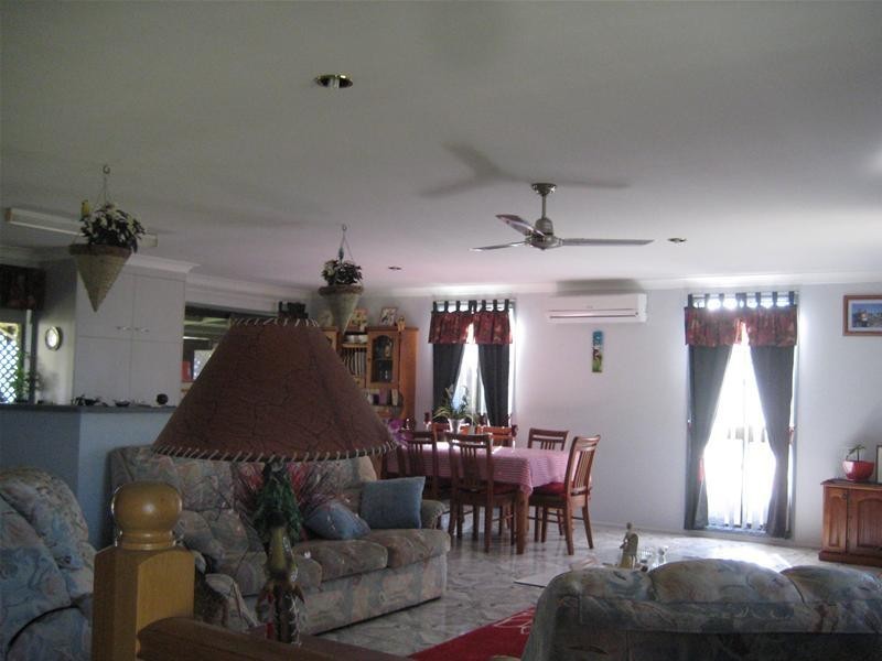 Oakwood QLD 4670