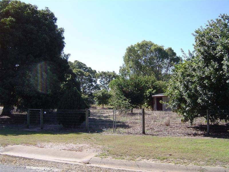 Moore Park Beach QLD 4670
