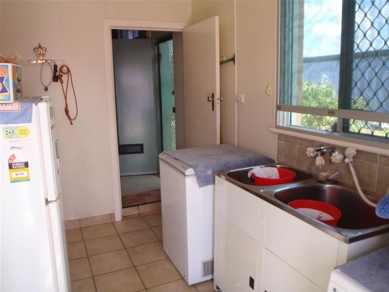 Avenell Heights QLD 4670