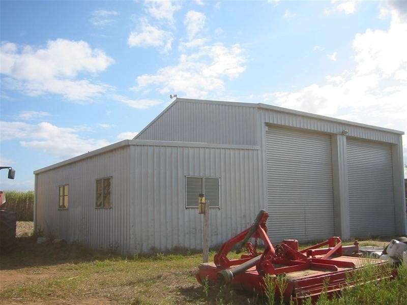 Moore Park Beach QLD 4670