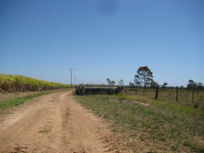 Moore Park Beach QLD 4670