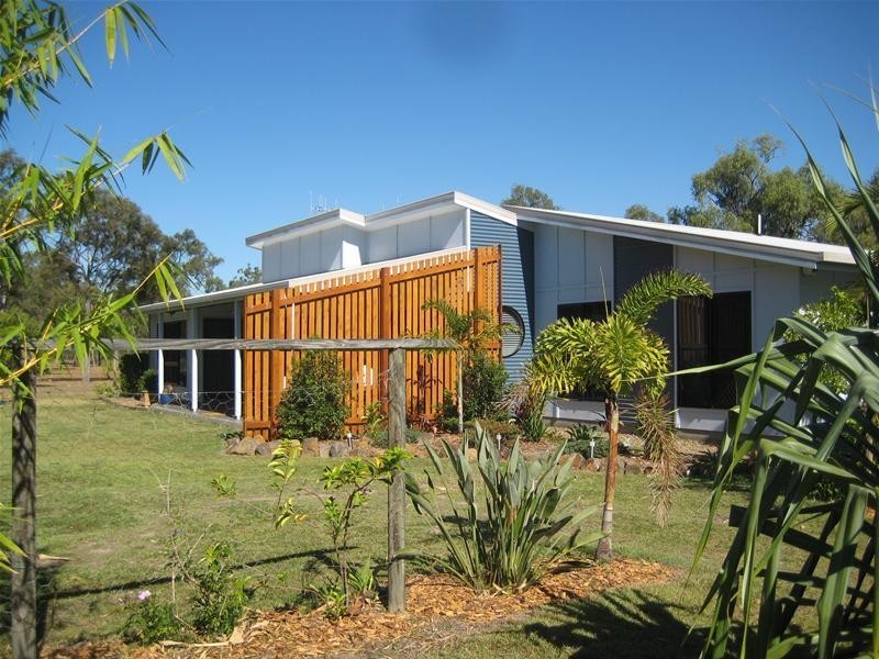 Moore Park Beach QLD 4670