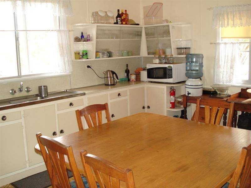 Sharon QLD 4670