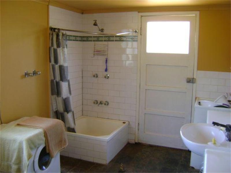 Rules Beach QLD 4674