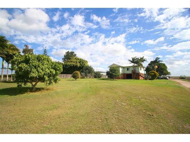 Moore Park Beach QLD 4670