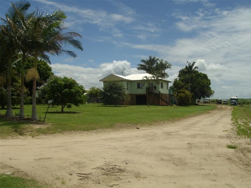 Moore Park Beach QLD 4670