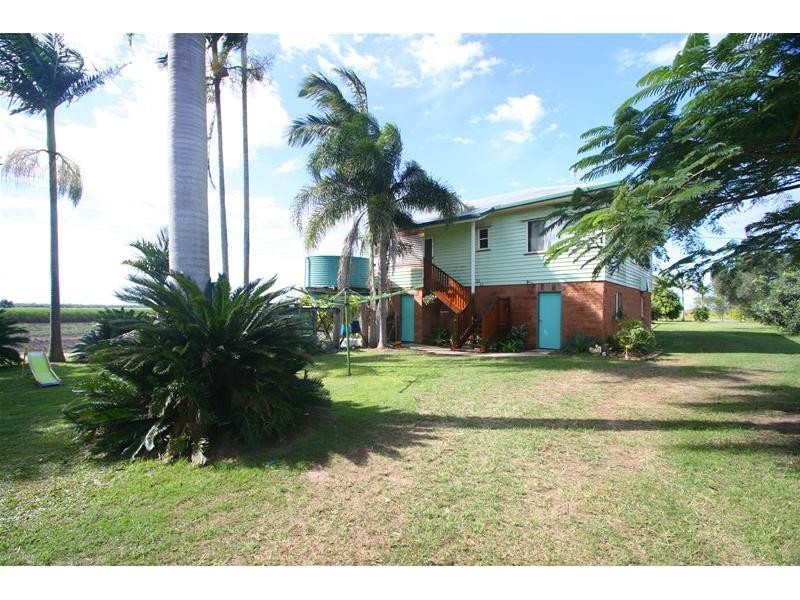 Moore Park Beach QLD 4670