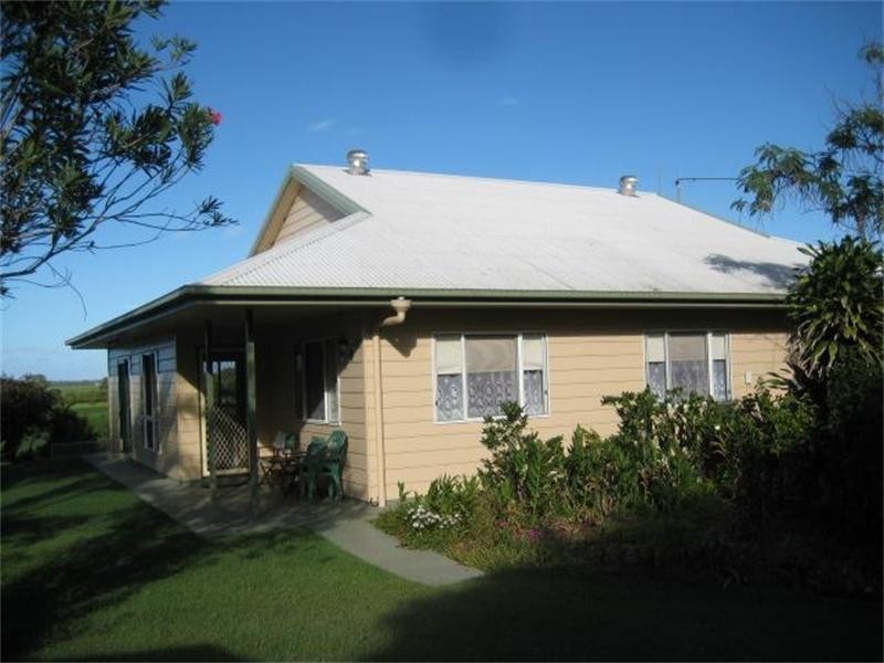 Moore Park Beach QLD 4670