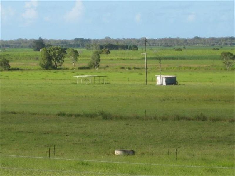 Moore Park Beach QLD 4670