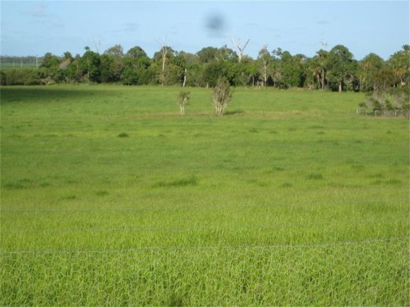 Moore Park Beach QLD 4670