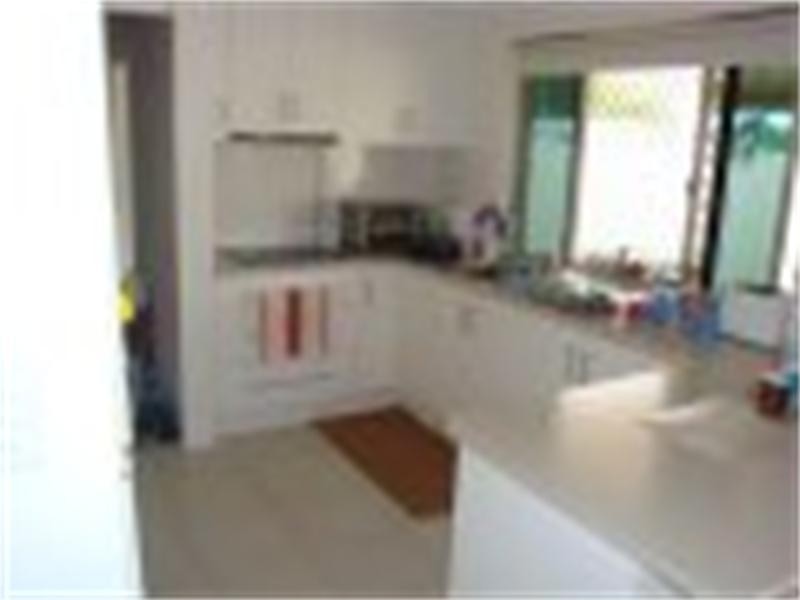 Avenell Heights QLD 4670