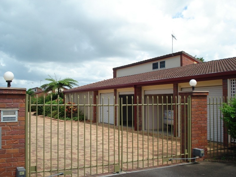 Avenell Heights QLD 4670