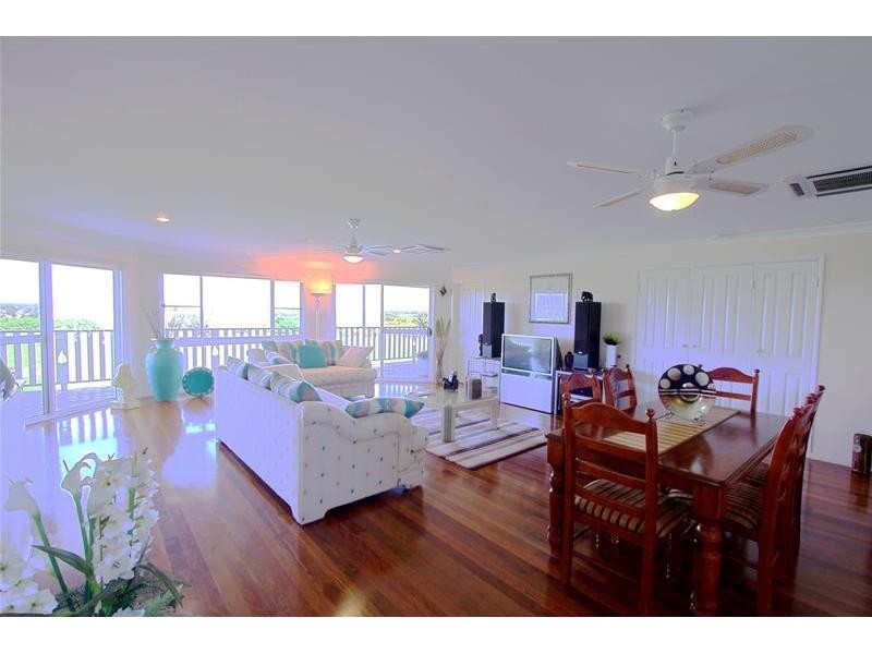 Elliott Heads QLD 4670