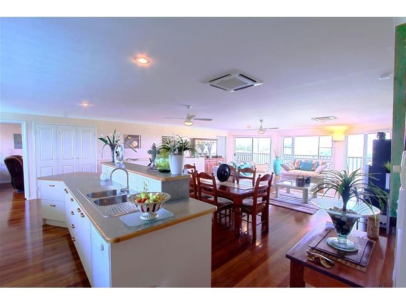 Elliott Heads QLD 4670