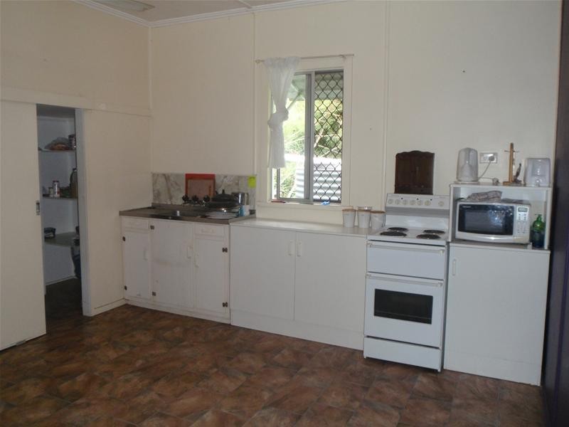 Sharon QLD 4670