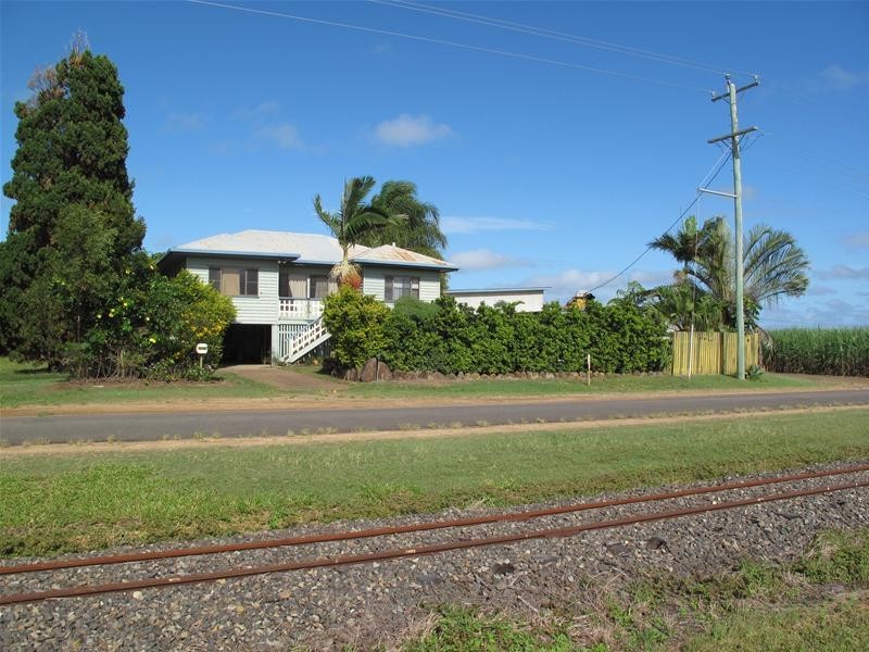 Moore Park Beach QLD 4670
