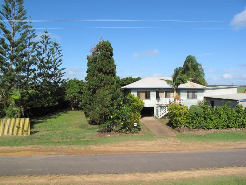 Moore Park Beach QLD 4670