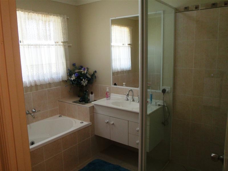 Sharon QLD 4670