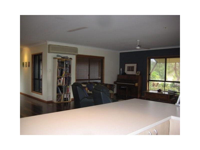 Calavos QLD 4670