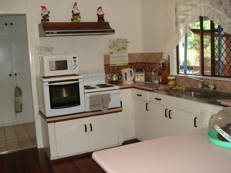 Avenell Heights QLD 4670