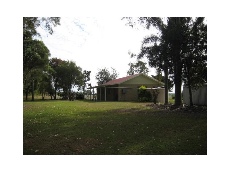 Moore Park Beach QLD 4670