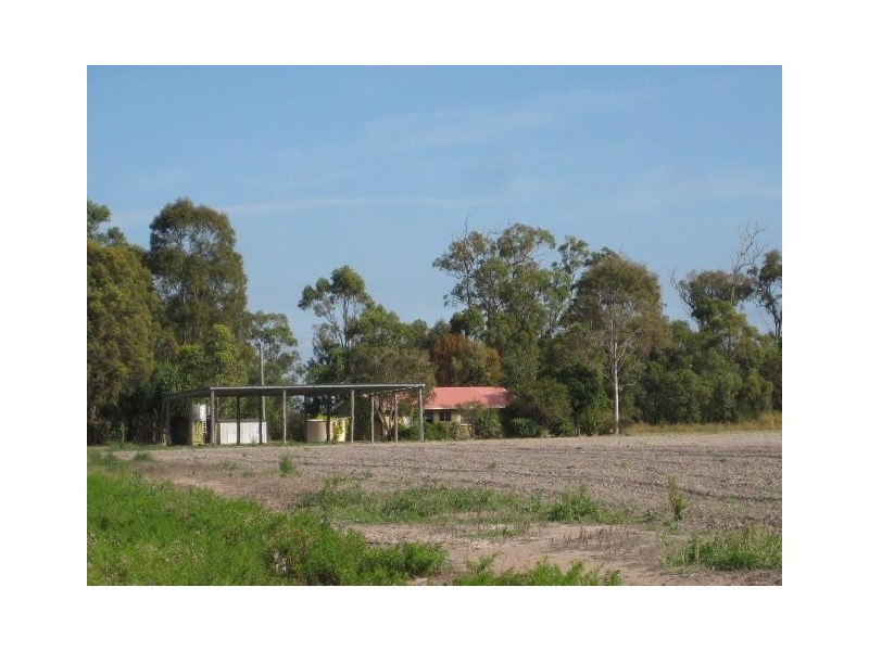 Moore Park Beach QLD 4670