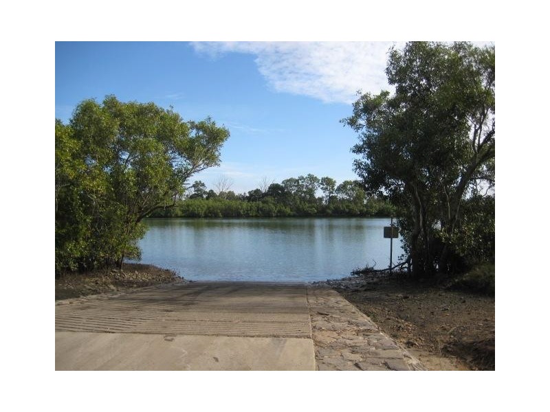 Moore Park Beach QLD 4670