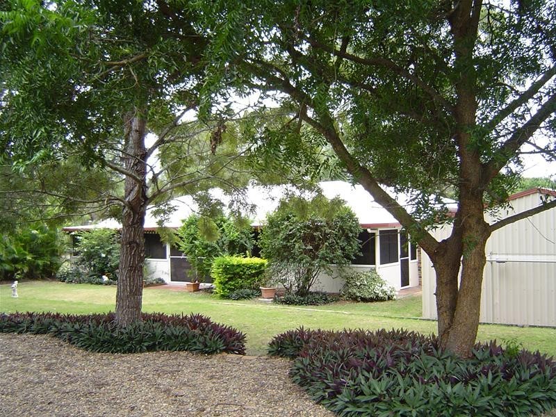 Moore Park Beach QLD 4670