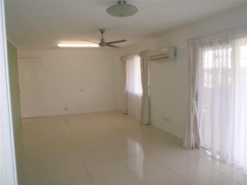 79 Dunn Road, Avenell Heights QLD 4670