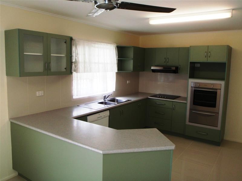 79 Dunn Road, Avenell Heights QLD 4670